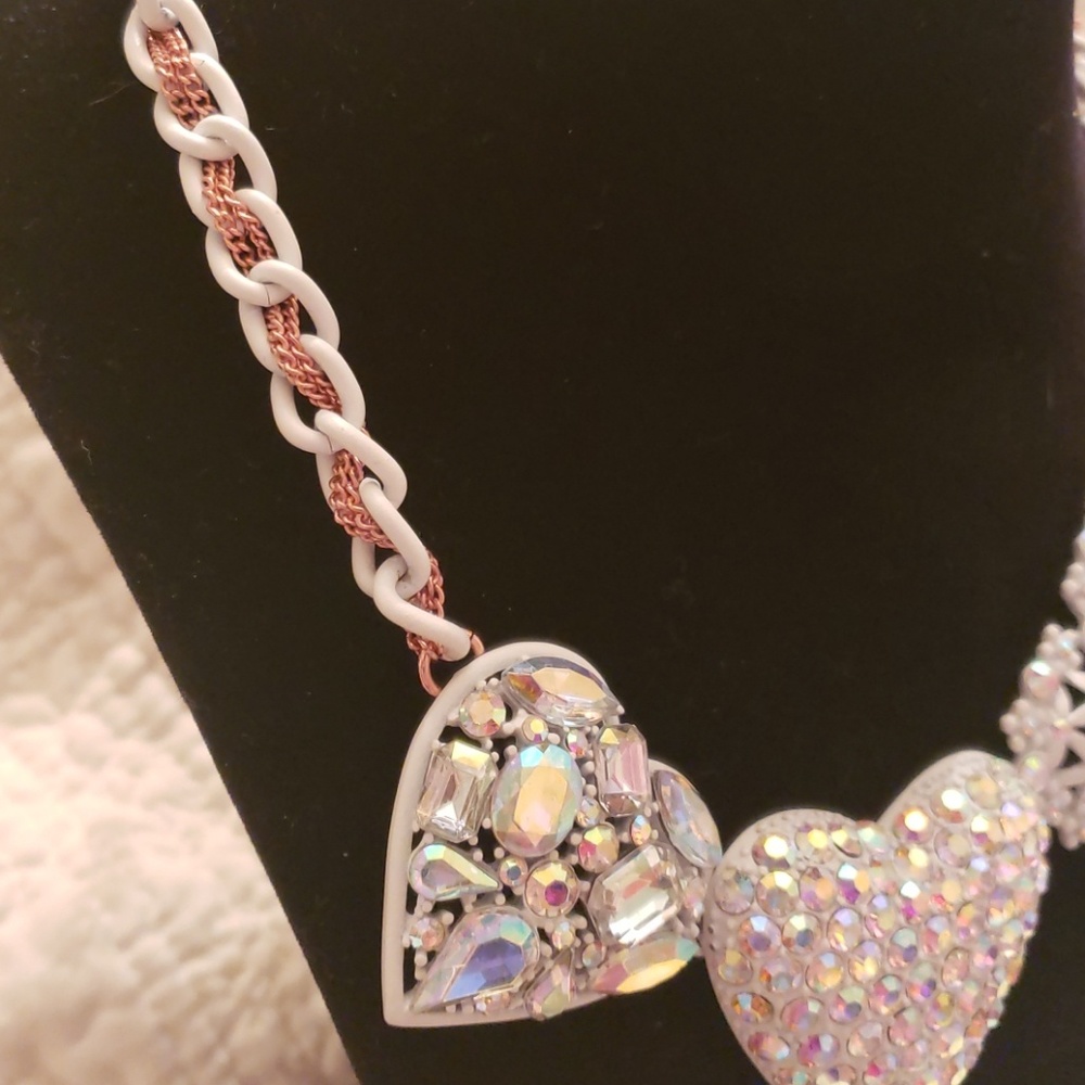 Betsey Johnson Rhinestone white heart necklace - Picture 4 of 7